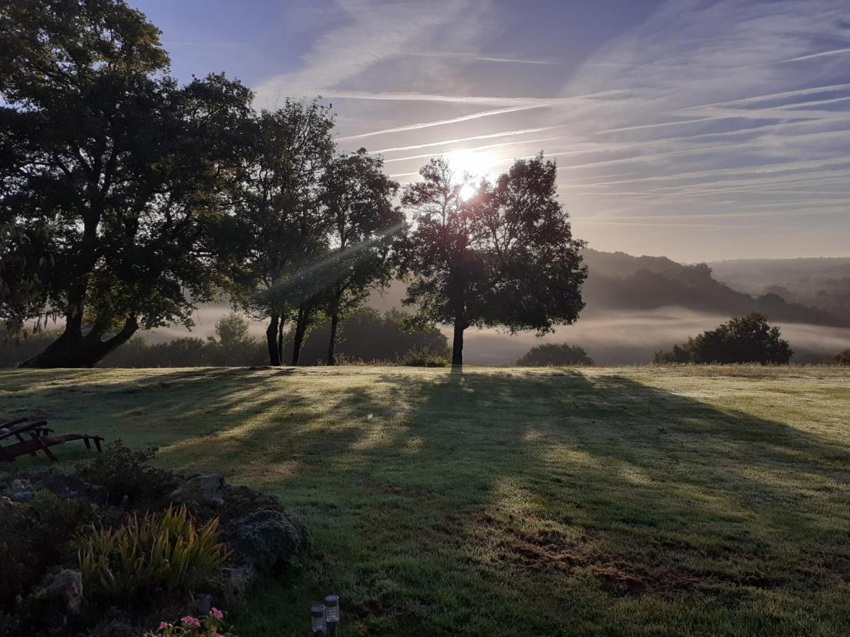Gîte vallée magique Panissaud Le Grand-Madieu Esterno foto